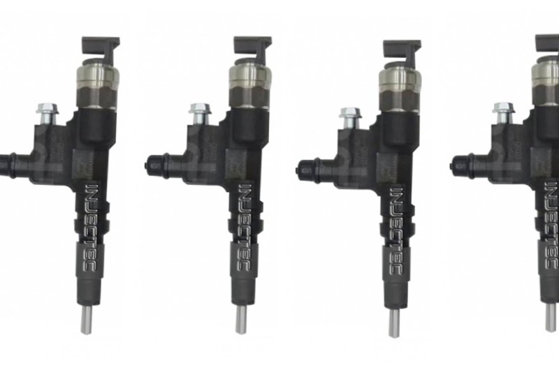 Denso 4 darabos készlet befecskendezők 2367079016