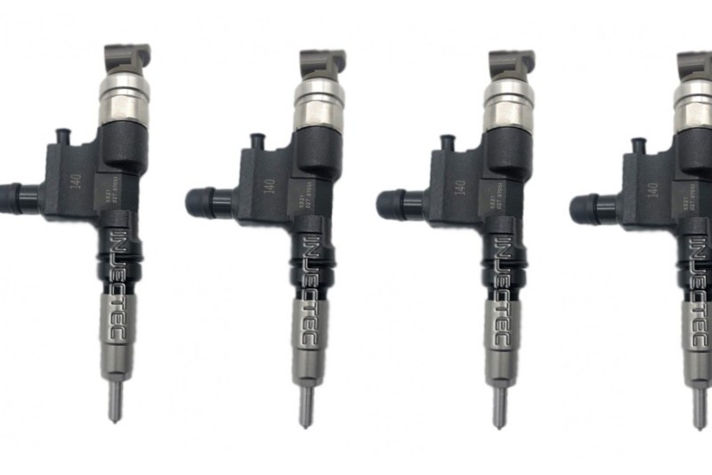 Denso 4 darabos készlet befecskendezők 1153004150