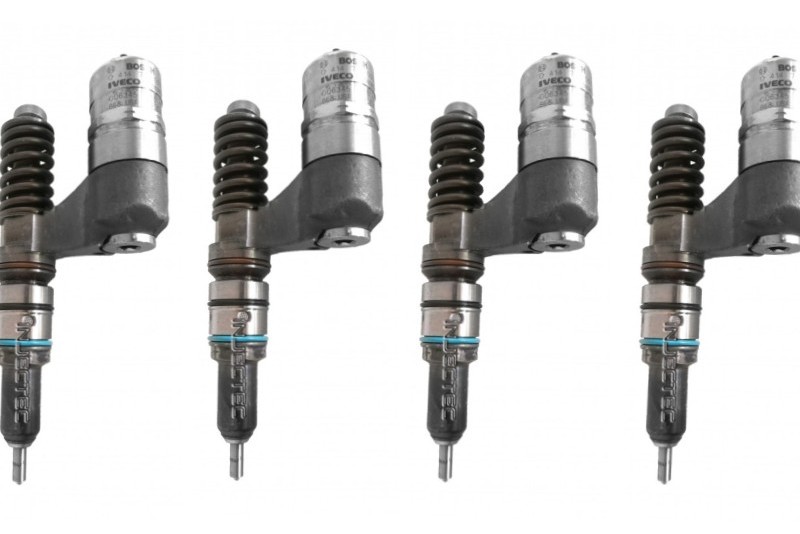 Bosch 4 darabos készlet befecskendezők 0414700006